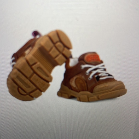 Gucci Flashtrek Sneakers in Size 32 - Picture 3 of 11